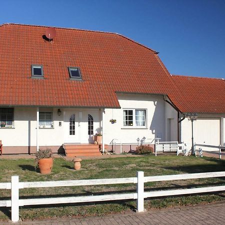 Ruhige Und Gemuetliche Ferienwohnung In Calden Екстериор снимка