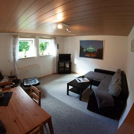 Ruhige Und Gemuetliche Ferienwohnung In Calden Екстериор снимка