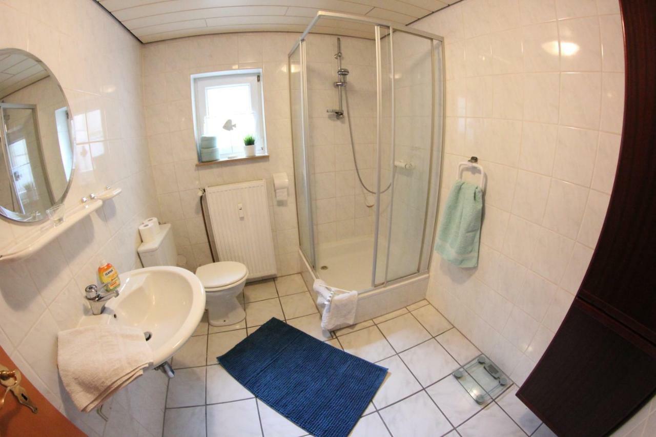 Ruhige Und Gemuetliche Ferienwohnung In Calden Екстериор снимка