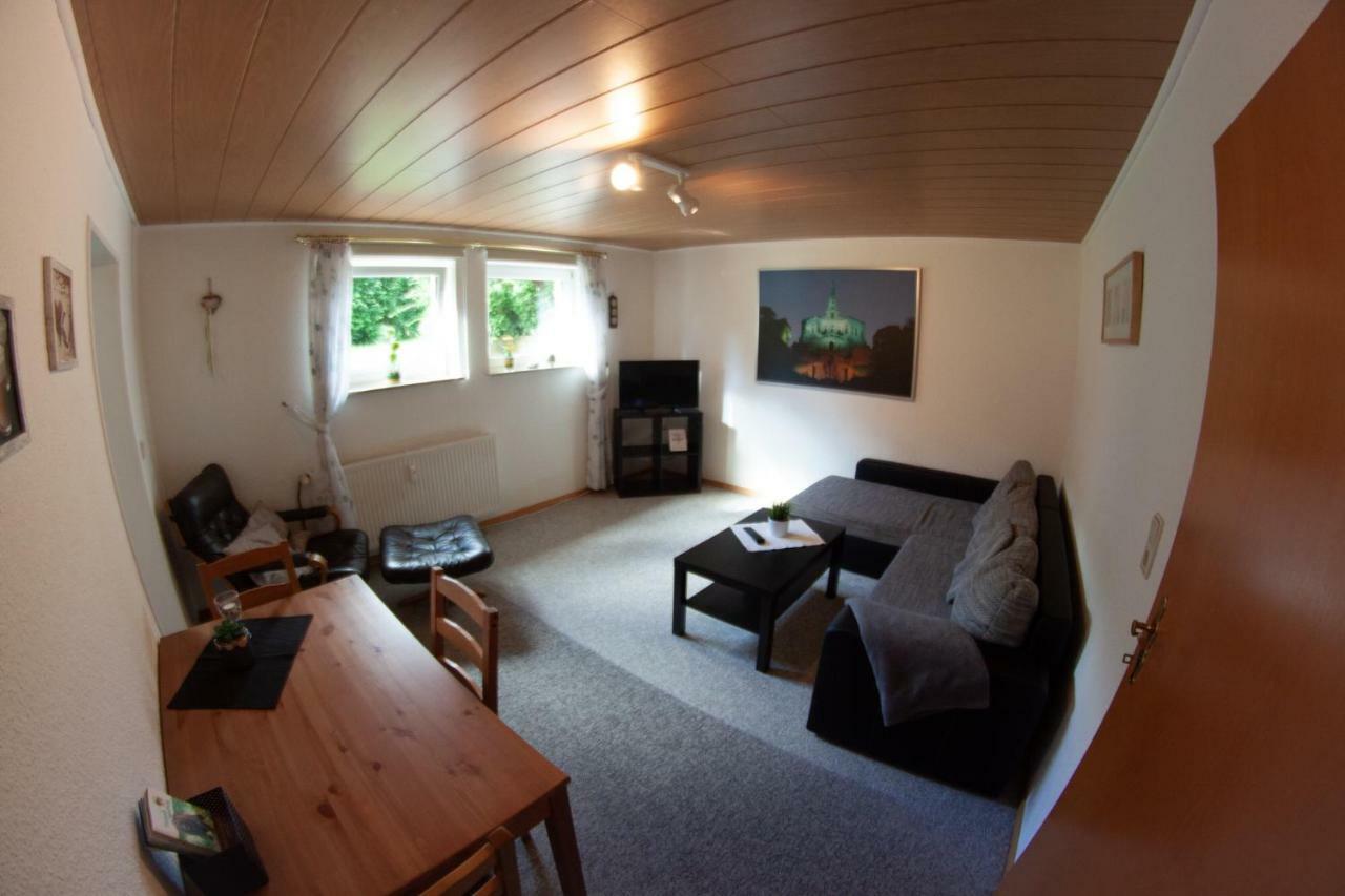 Ruhige Und Gemuetliche Ferienwohnung In Calden Екстериор снимка